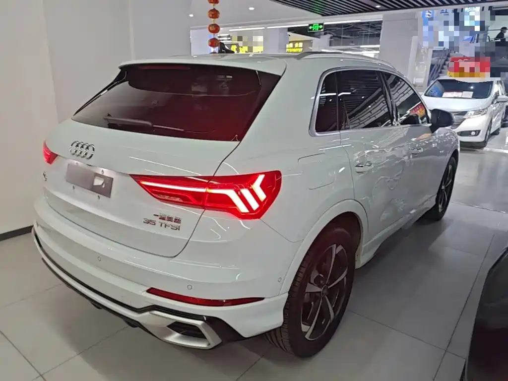 Audi Q3 — фото 7