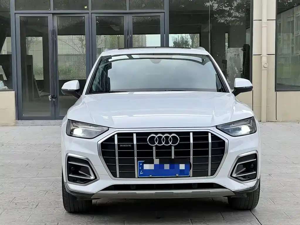 Audi Q5L — фото 2