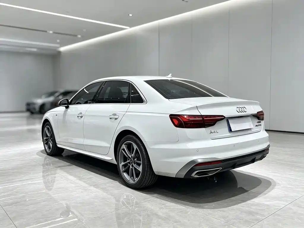Audi A4L — фото 6