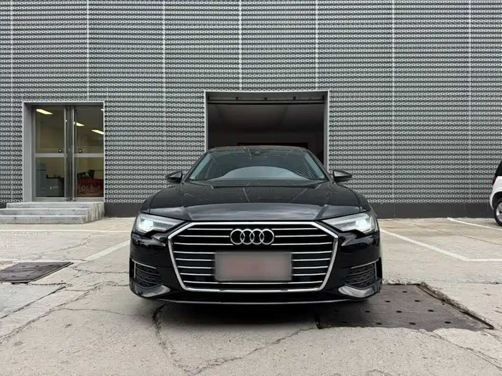 Audi A6L — фото 5