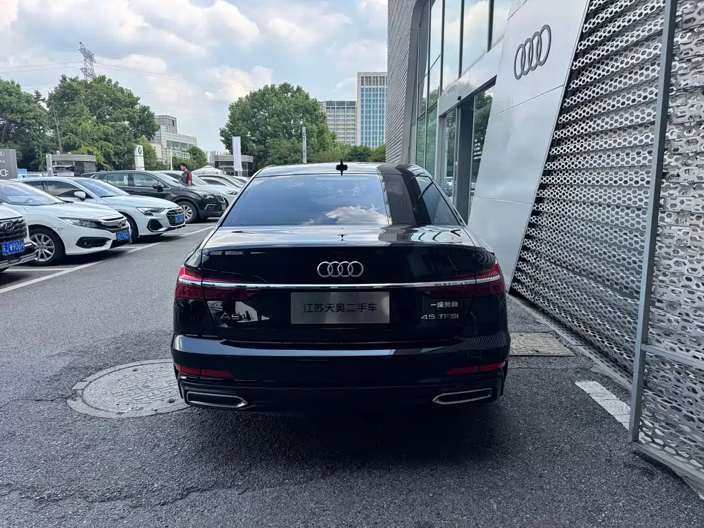 Audi A6L — фото 5
