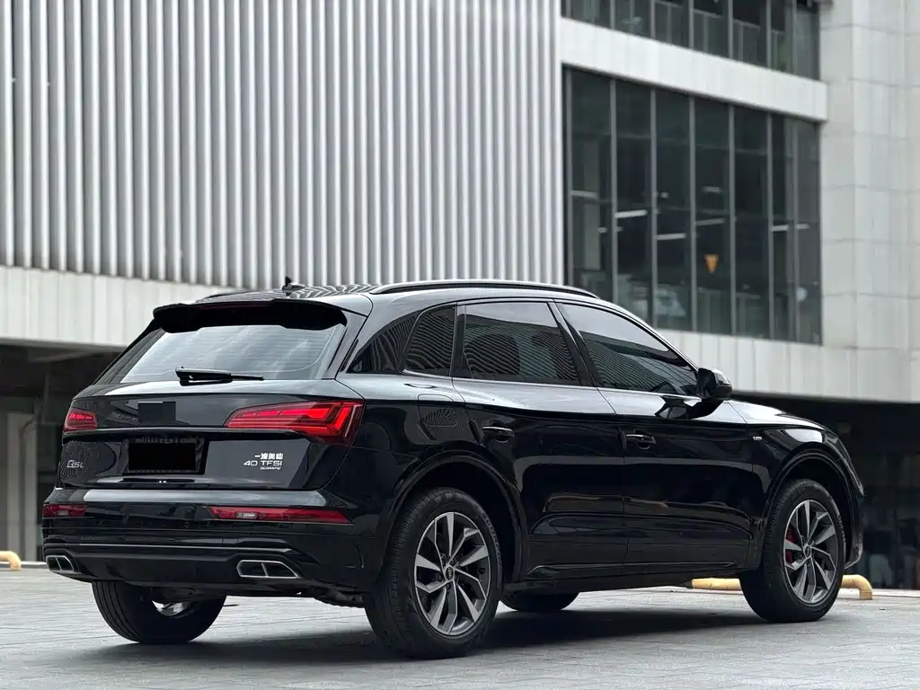 Audi Q5L — фото 3