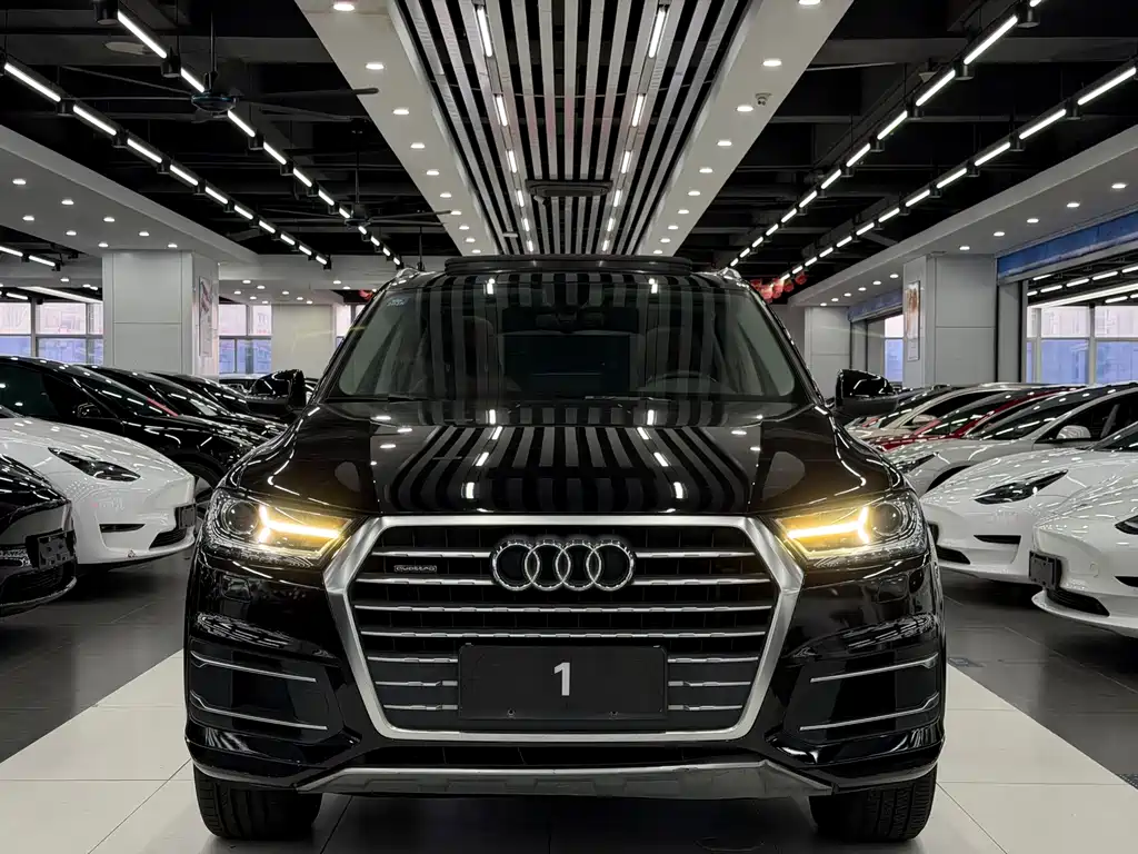 Audi Q7 — фото 3
