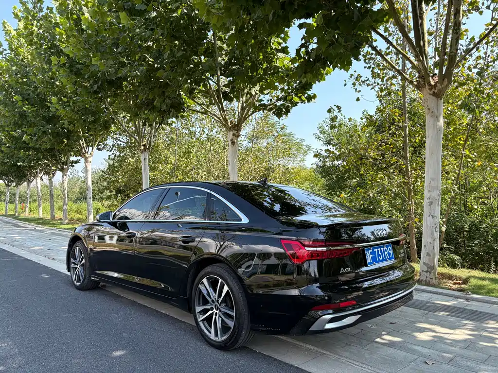 Audi A6L — фото 6
