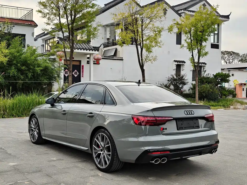 Audi S4 — фото 5