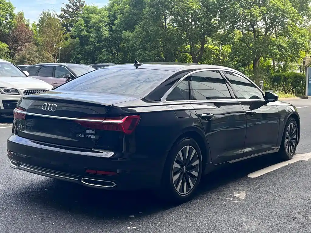 Audi A6L — фото 5