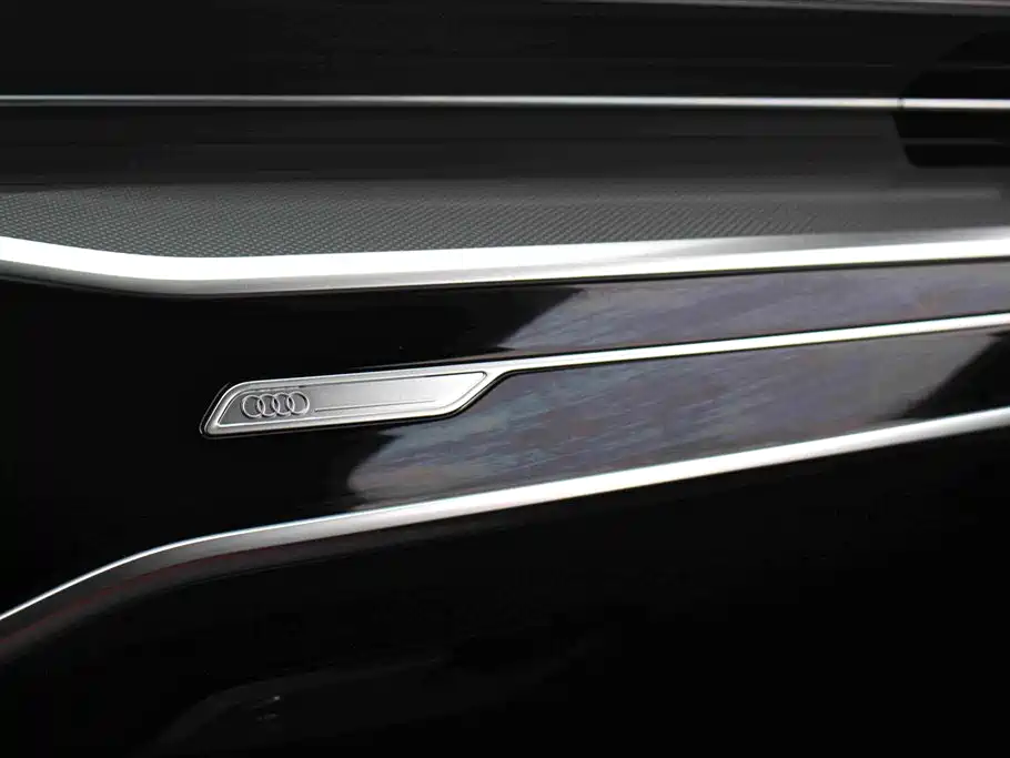 Audi A6L — фото 10