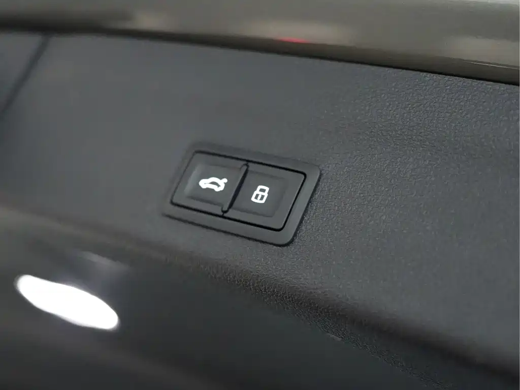 Audi A6 (Import) — фото 25