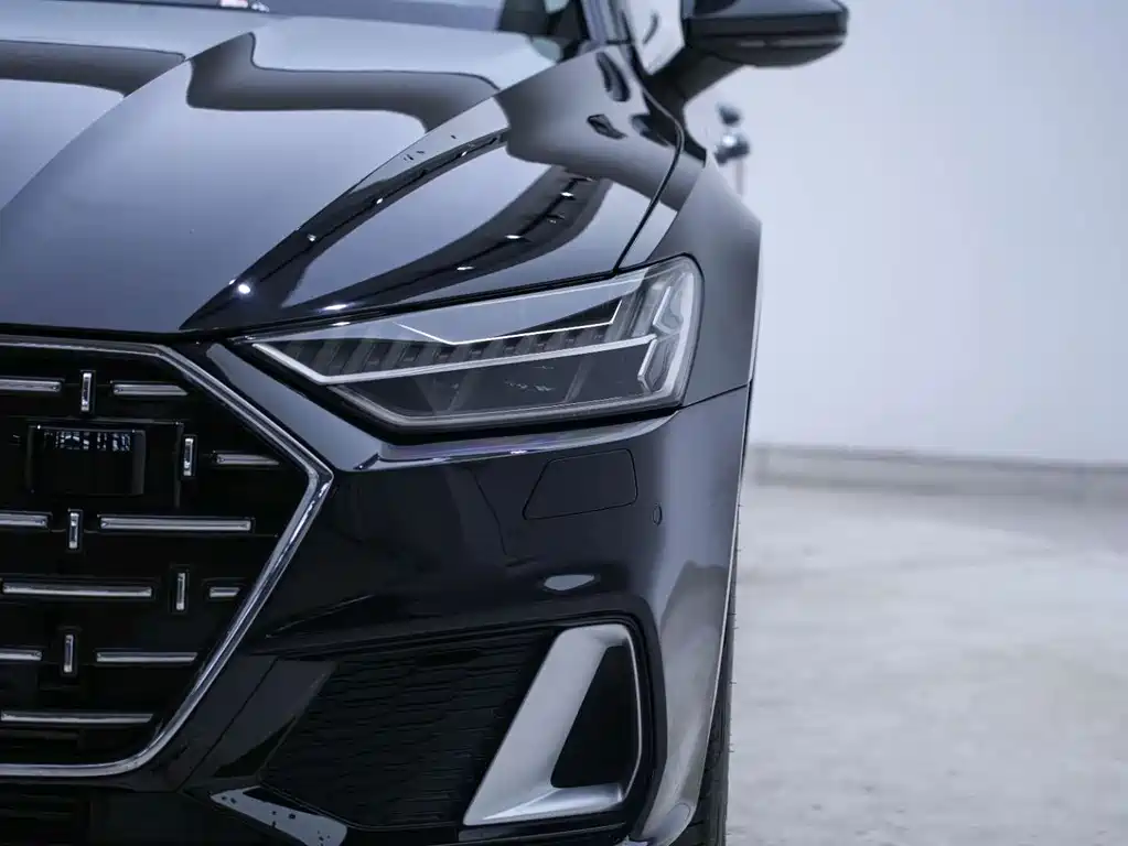 Audi A7L — фото 9