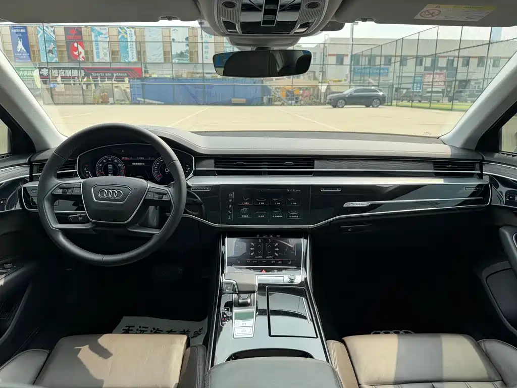 Audi A8 — фото 17