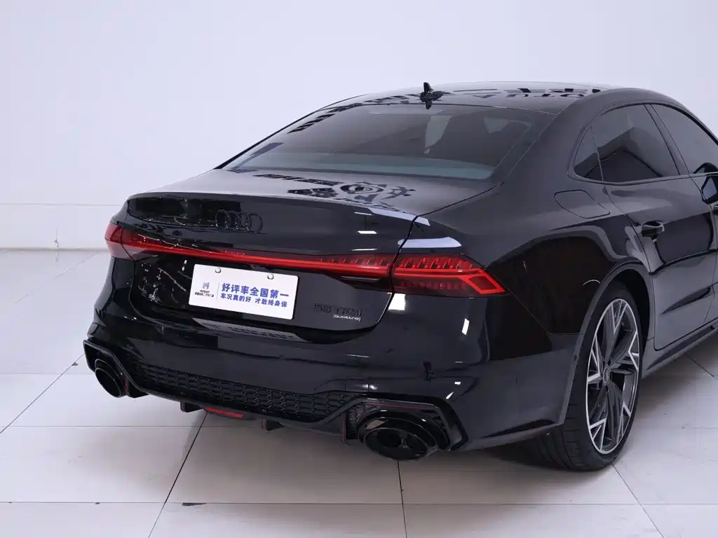 Audi A7L — фото 8