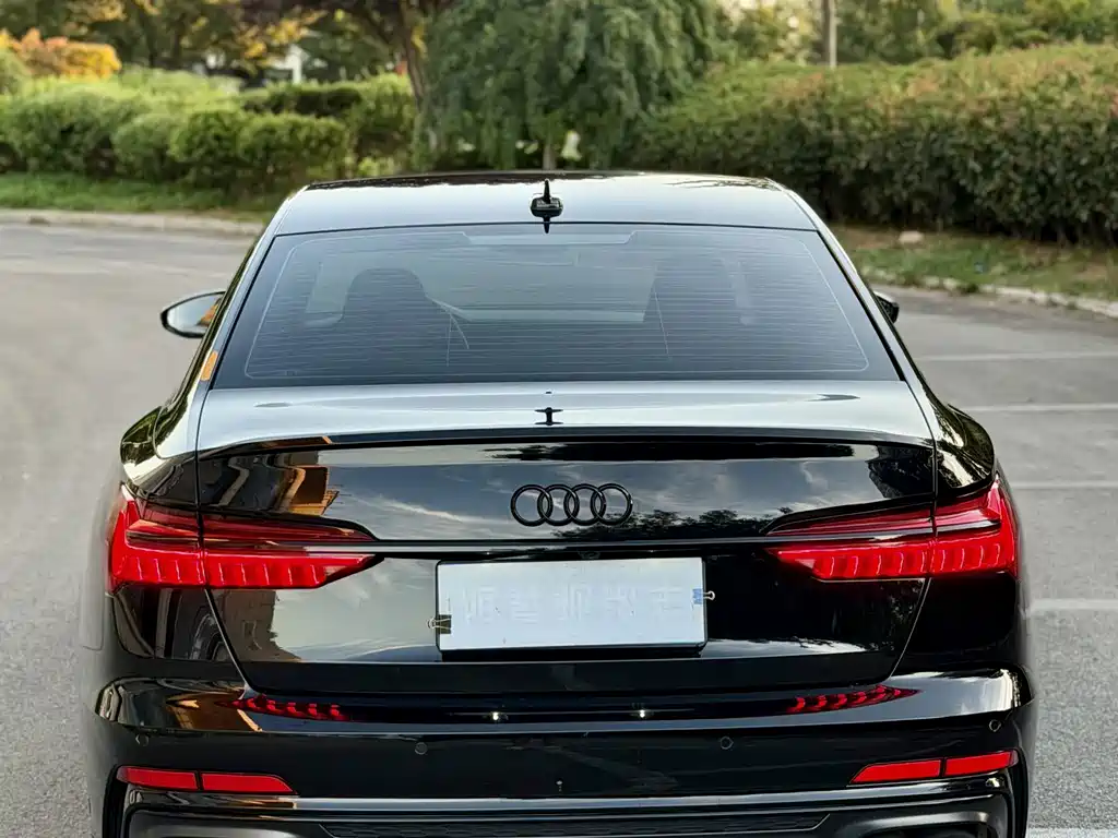 Audi S6 — фото 8