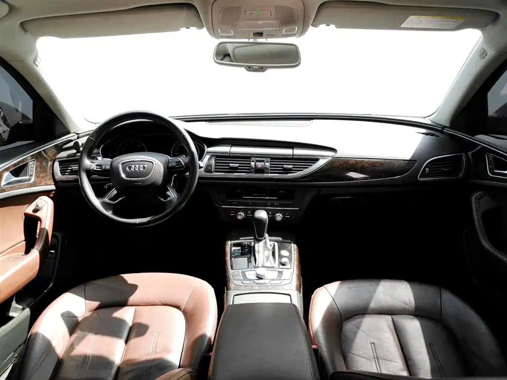 Audi A6L — фото 9