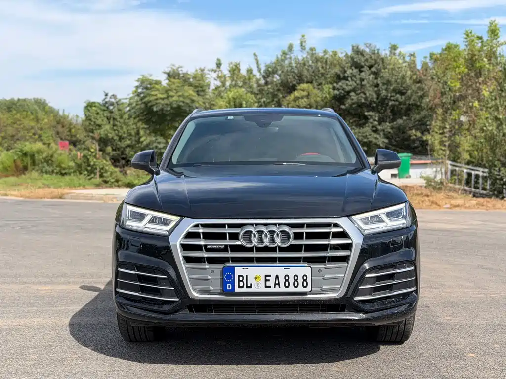 Audi Q5L — фото 3