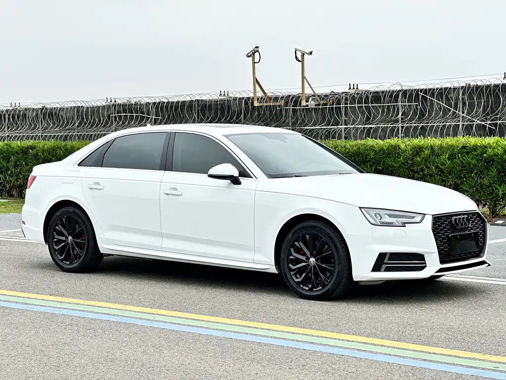 Audi A4L — фото 3