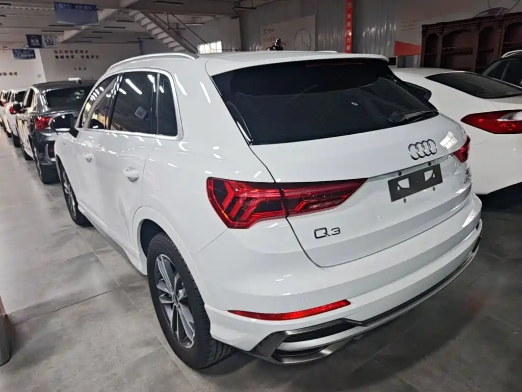 Audi Q3 — фото 5