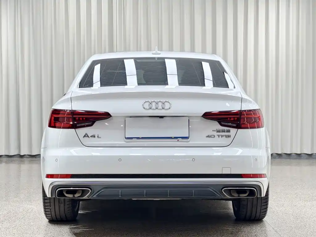 Audi A4L — фото 5