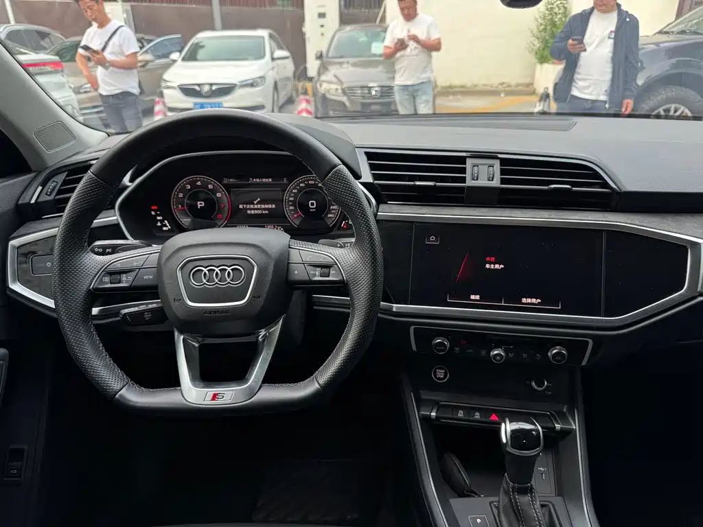 Audi Q3 Sportback — фото 8