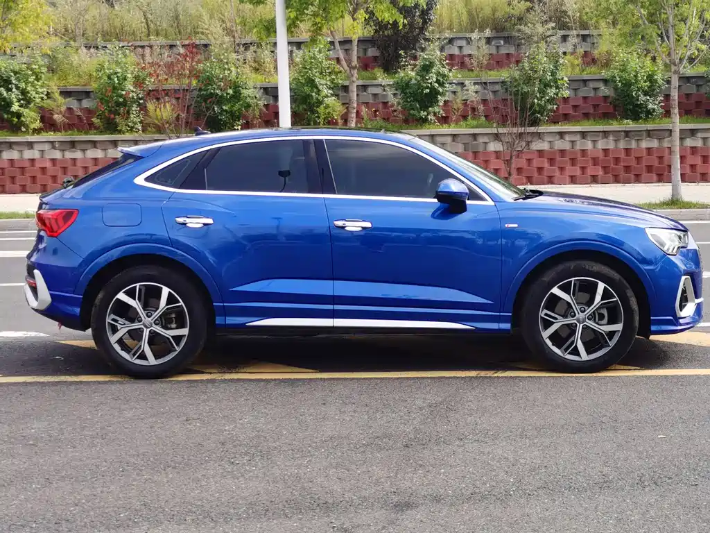 Audi Q3 Sportback — фото 3