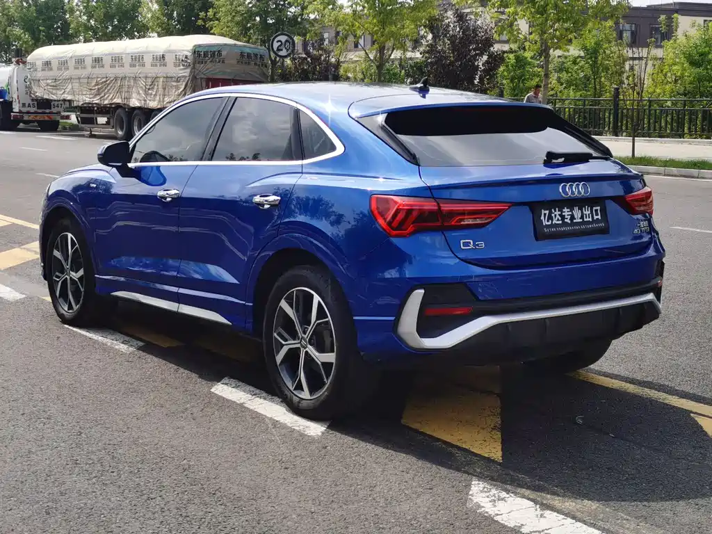 Audi Q3 Sportback — фото 5