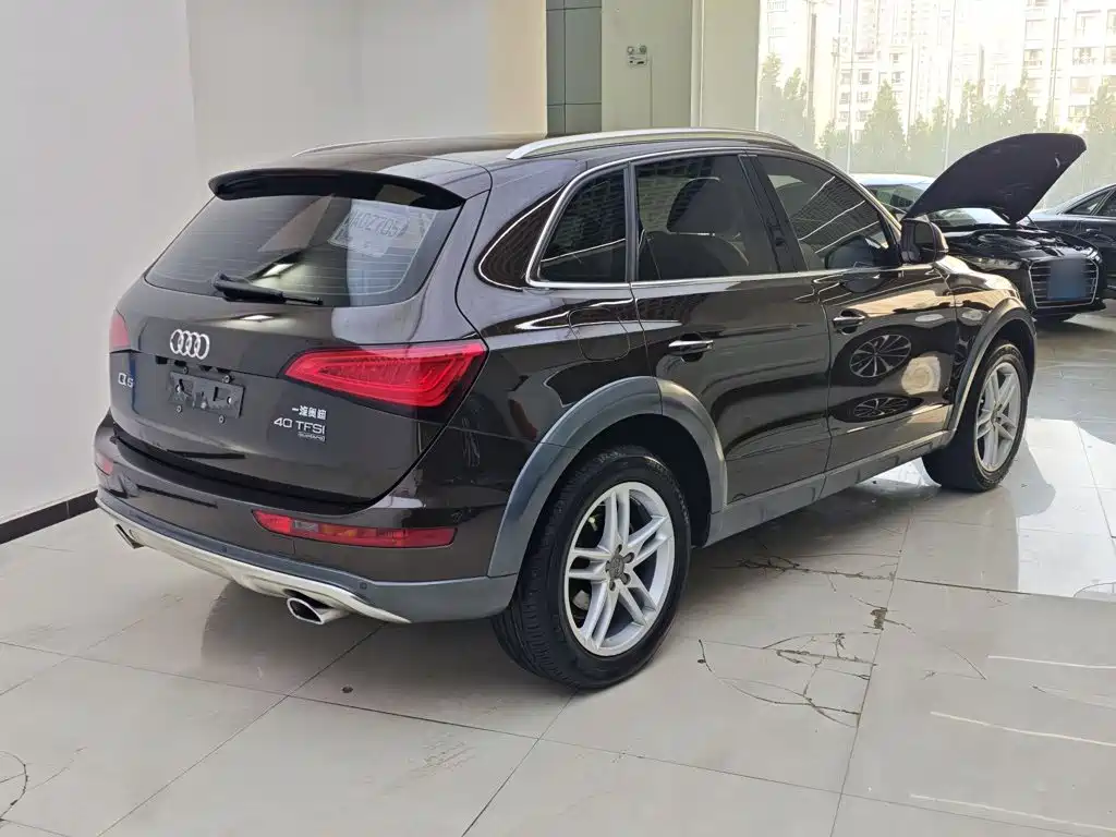 Audi Q5 — фото 9