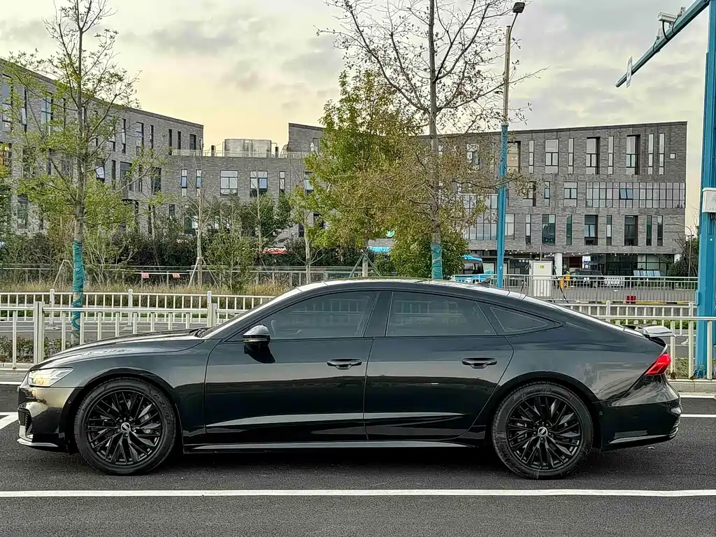 Audi A7 — фото 11