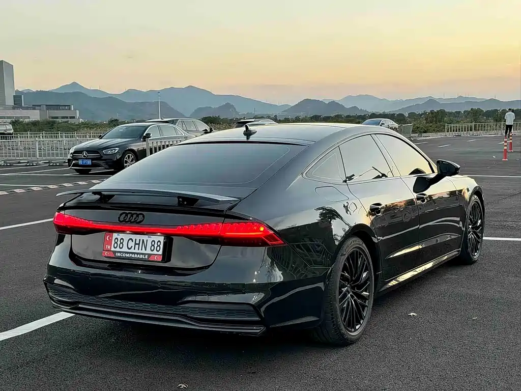 Audi A7 — фото 9