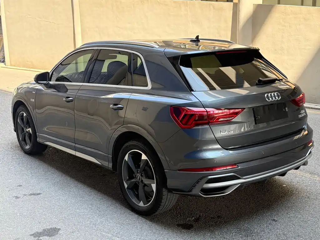Audi Q3 — фото 6