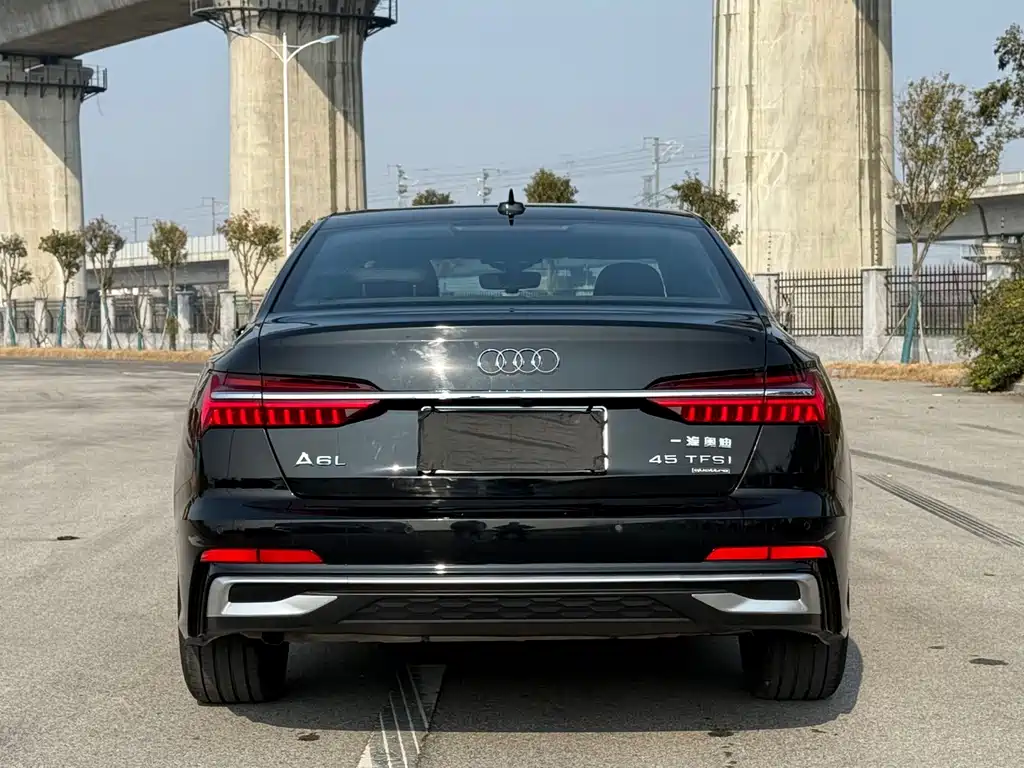 Audi A6L — фото 5