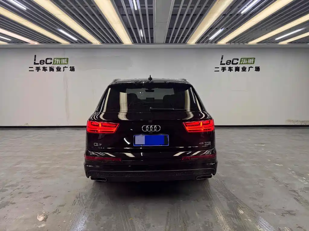 Audi Q7 — фото 5