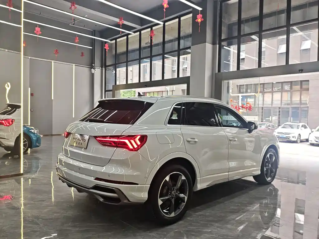 Audi Q3 — фото 5