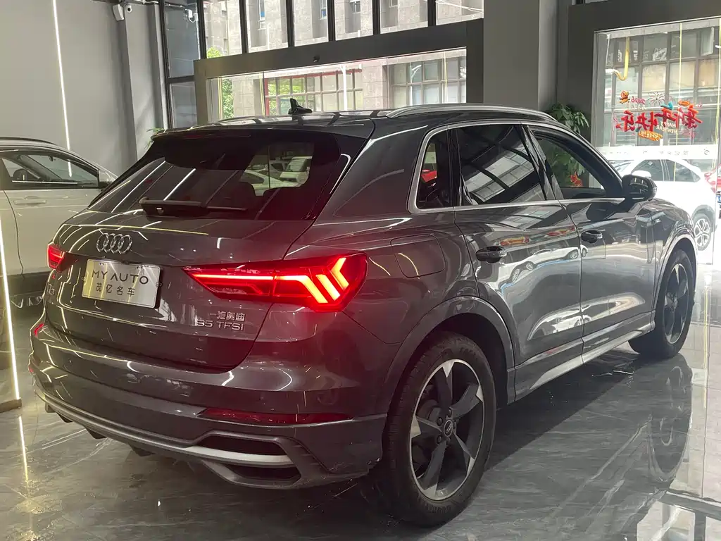 Audi Q3 — фото 15