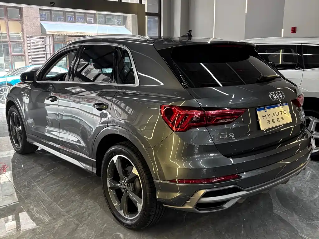 Audi Q3 — фото 5