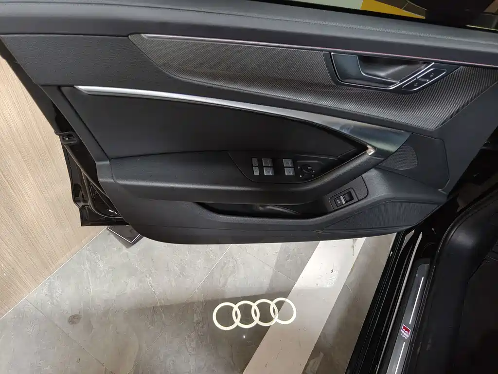 Audi A6L — фото 4