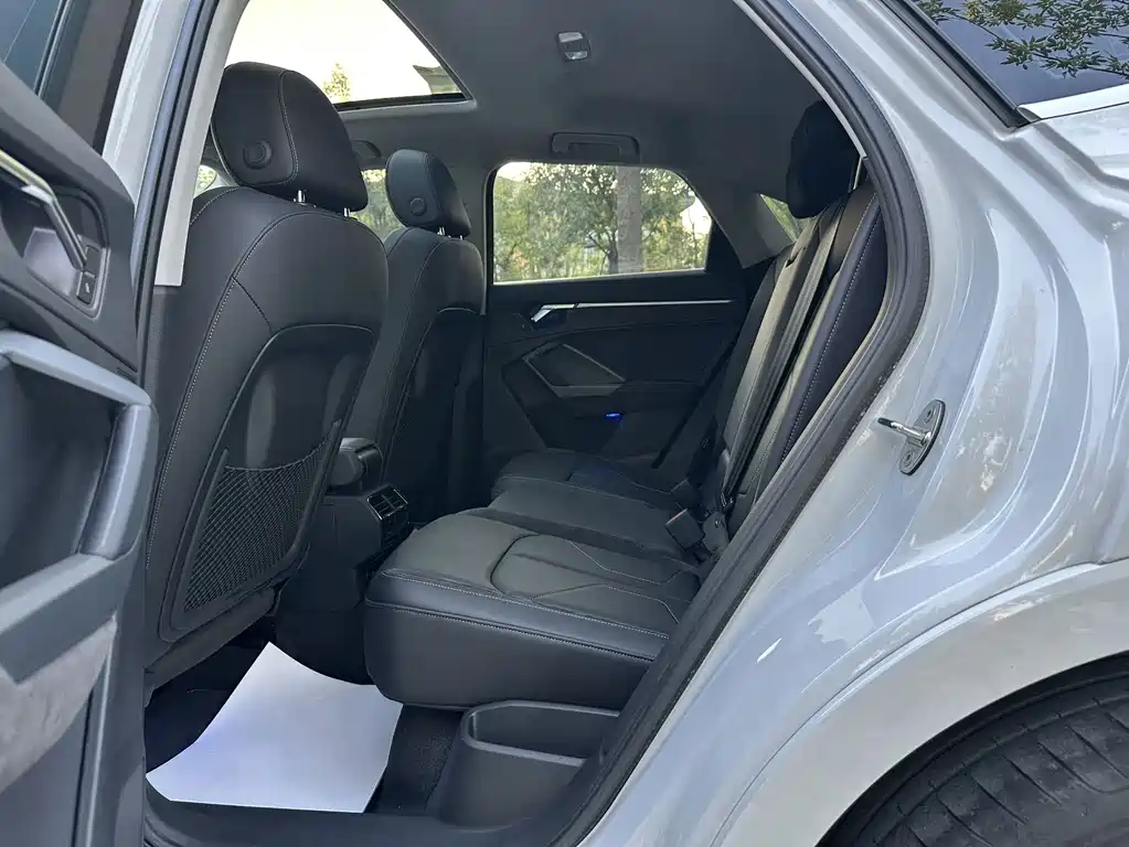Audi Q3 Sportback — фото 13