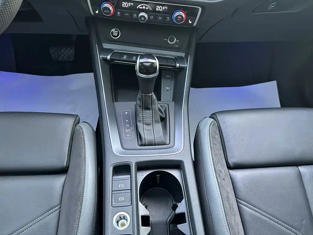 Audi Q3 Sportback — фото 16