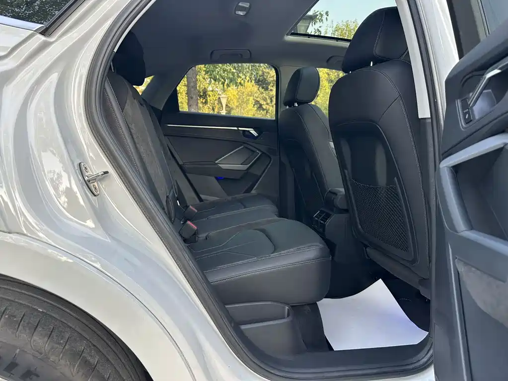 Audi Q3 Sportback — фото 19