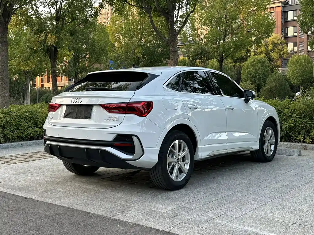 Audi Q3 Sportback — фото 4