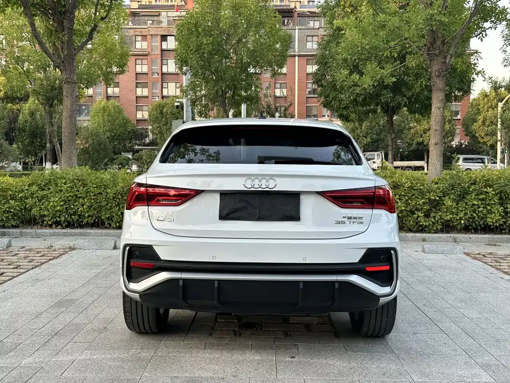 Audi Q3 Sportback — фото 5