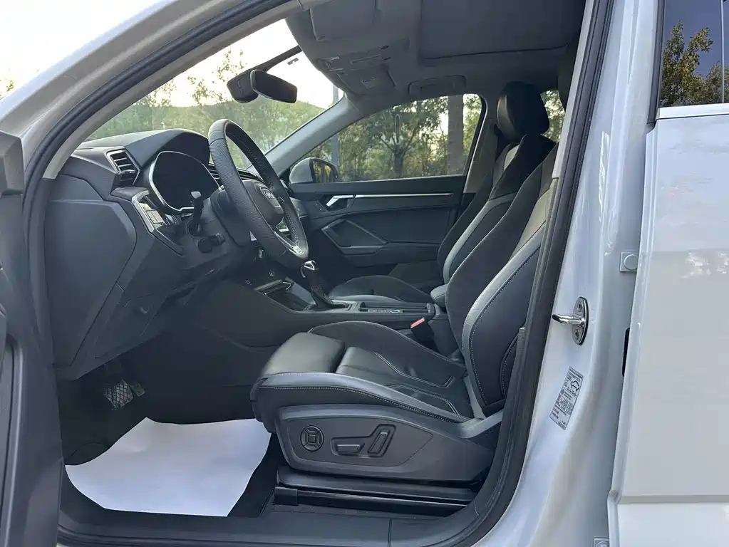 Audi Q3 Sportback — фото 8