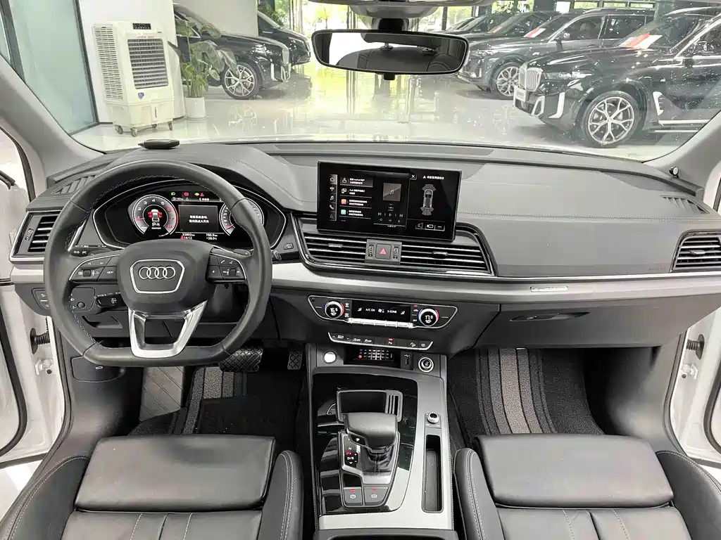 Audi Q5L — фото 4