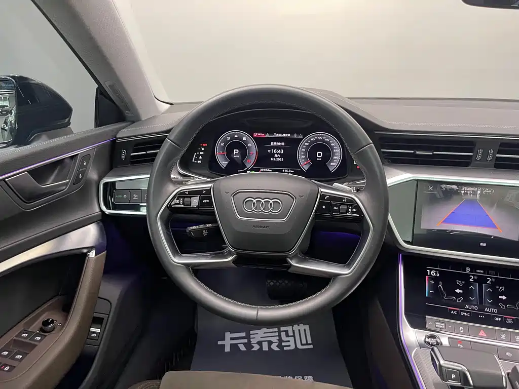 Audi A7L — фото 28