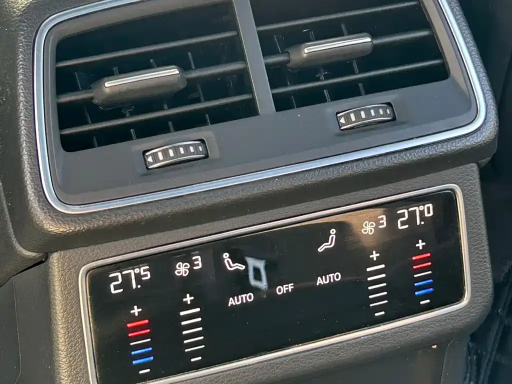 Audi A6L — фото 13