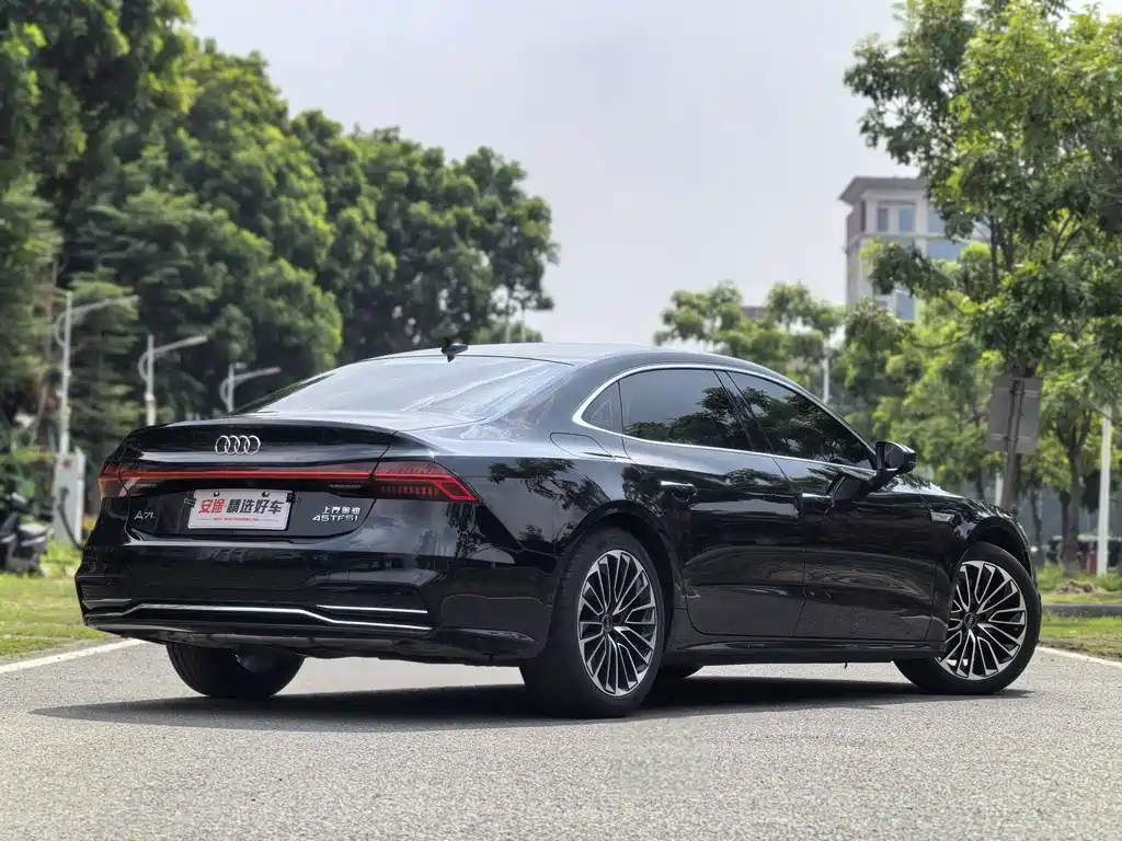 Audi A7L — фото 3