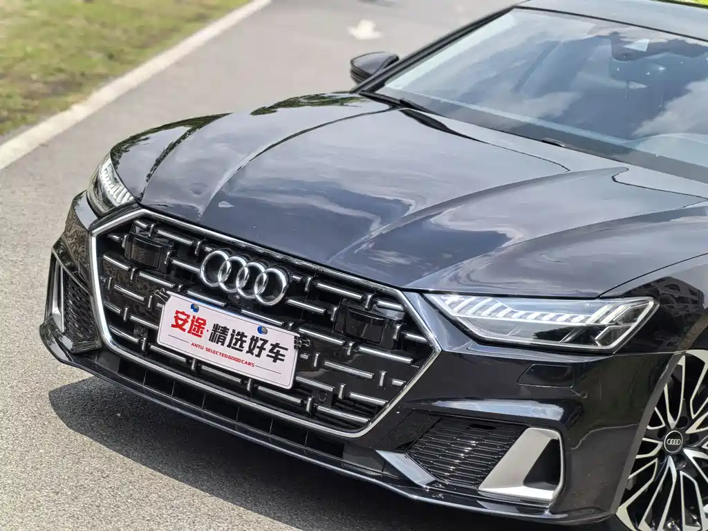 Audi A7L — фото 5