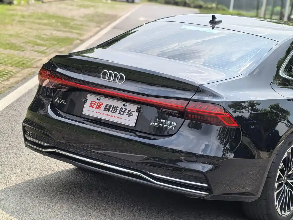 Audi A7L — фото 6