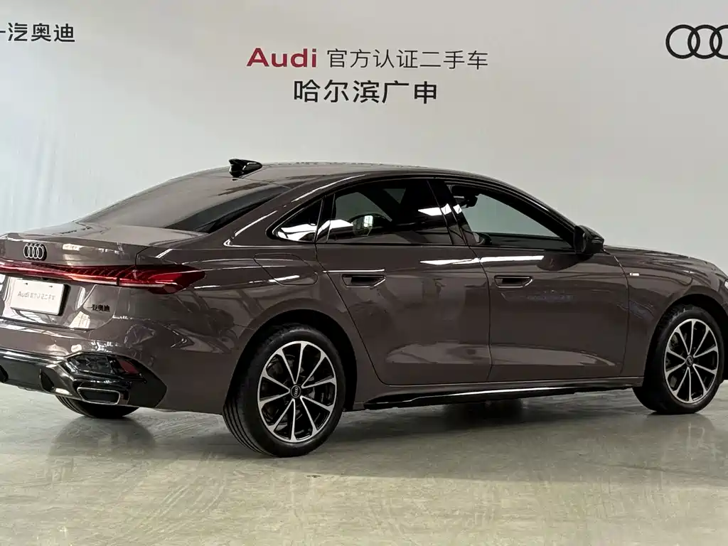 Audi A5L — фото 2