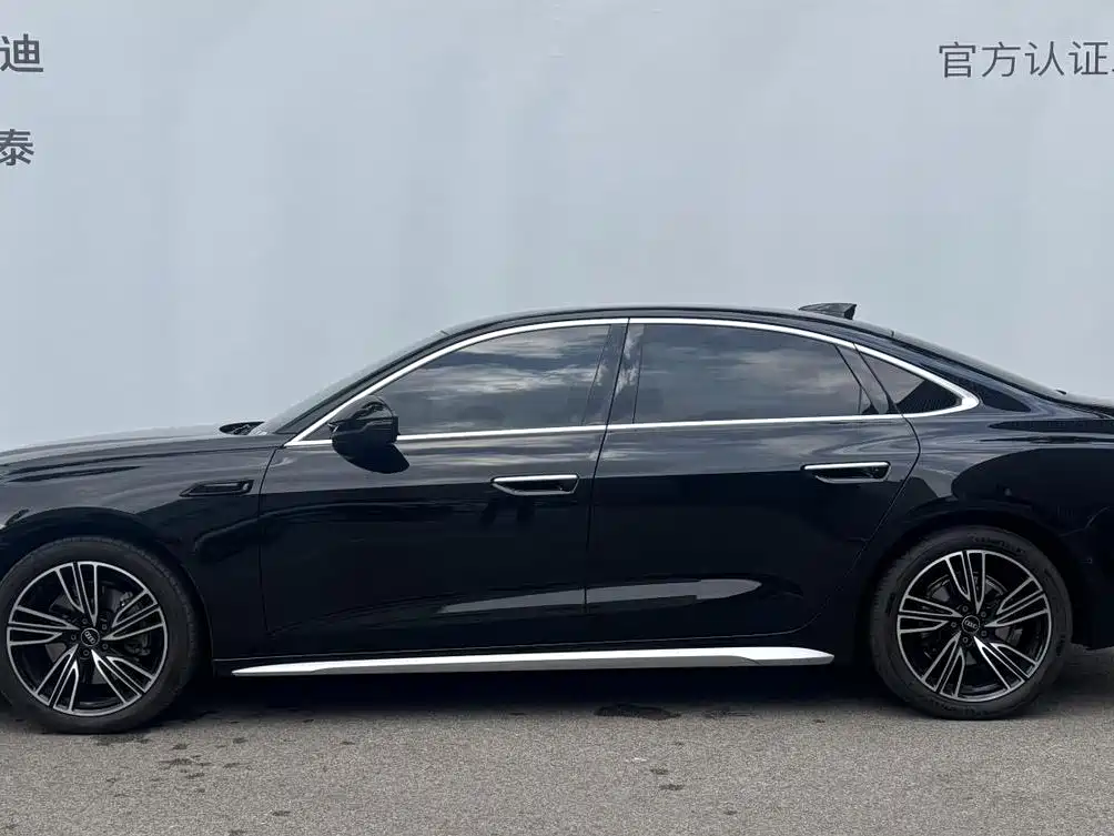 Audi A5L — фото 3