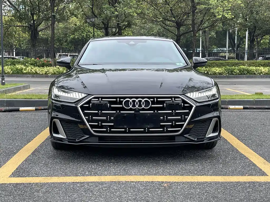 Audi A7L — фото 2