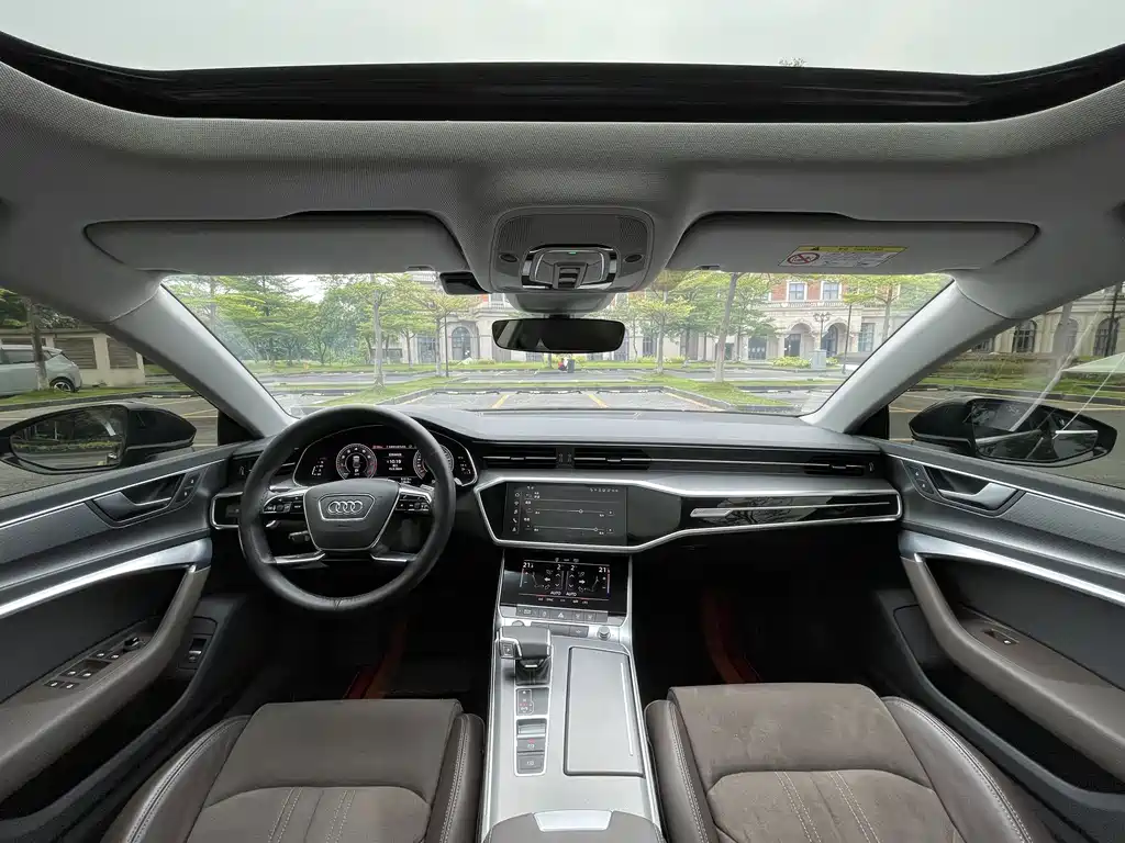 Audi A7L — фото 14